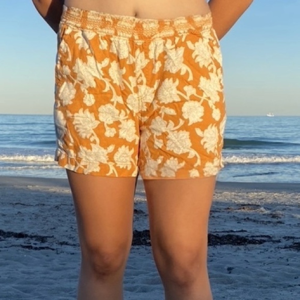 Briggs New York Orange and White Floral High Waist Shorts